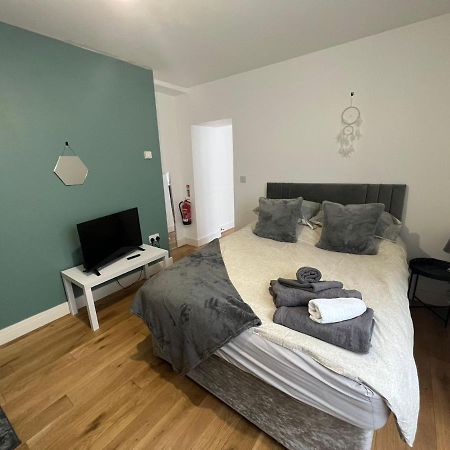 Dream Weaver Apartment Σουόνσι Εξωτερικό φωτογραφία